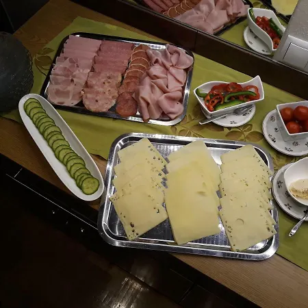 Haus Silvia Гостьовий будинок