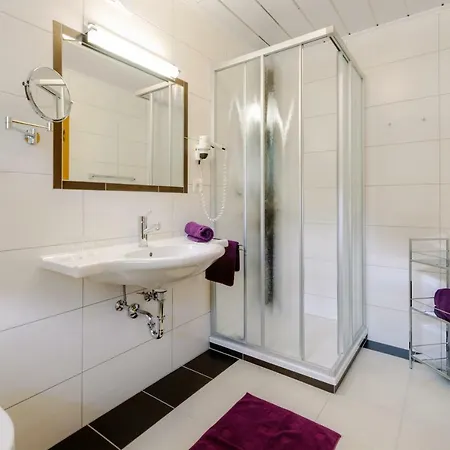 Haus Silvia Гостьовий будинок Флахау